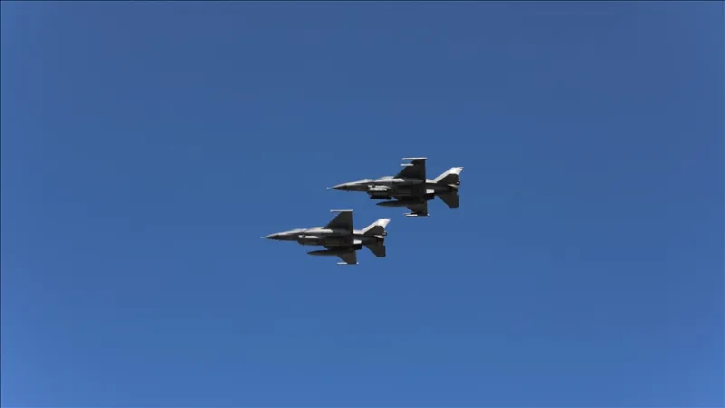 En Edirne, los F-16 y los Bayraktar Akıncı realizaron un vuelo de prueba